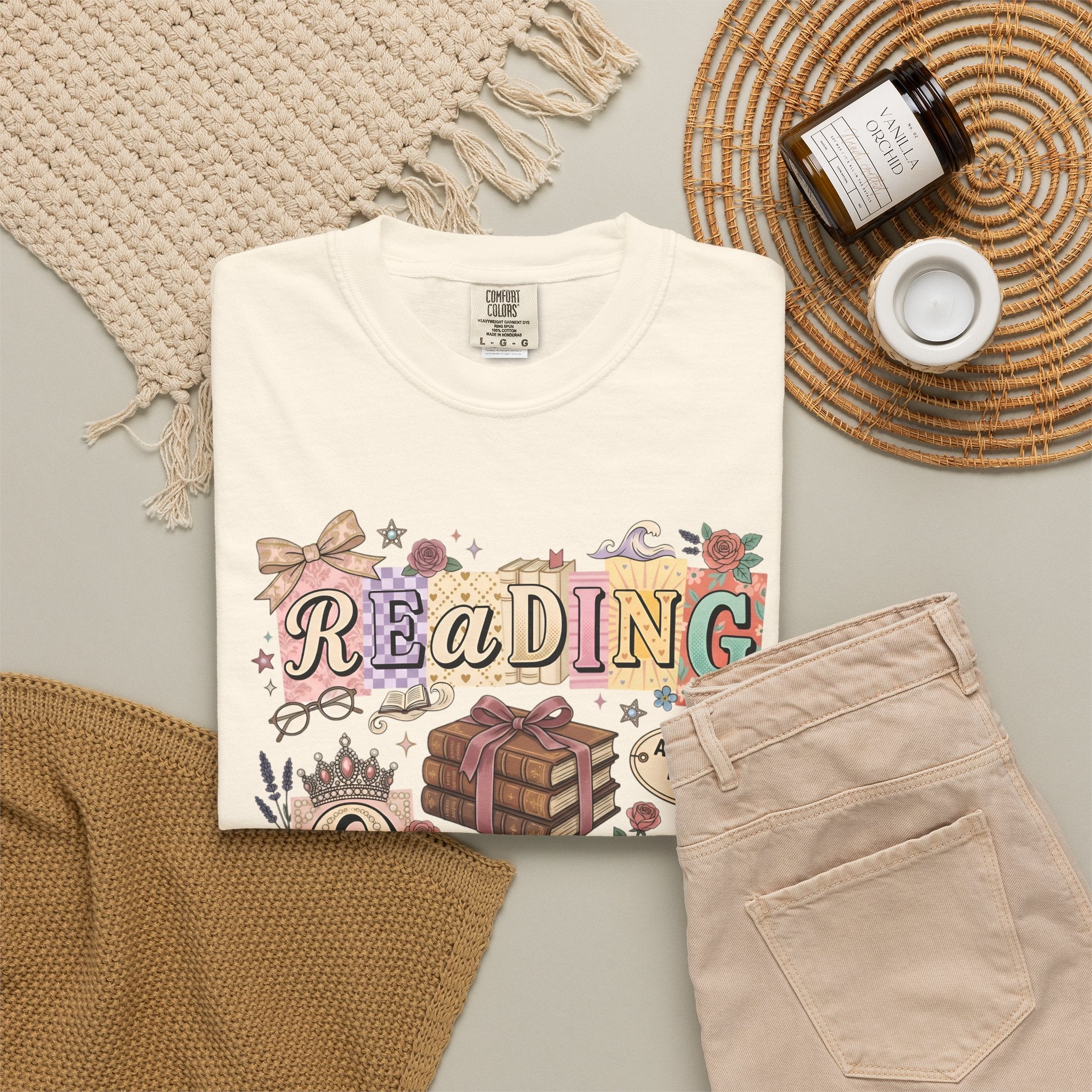 Reading Queen T-Shirt — Vintage Book Lover Tee