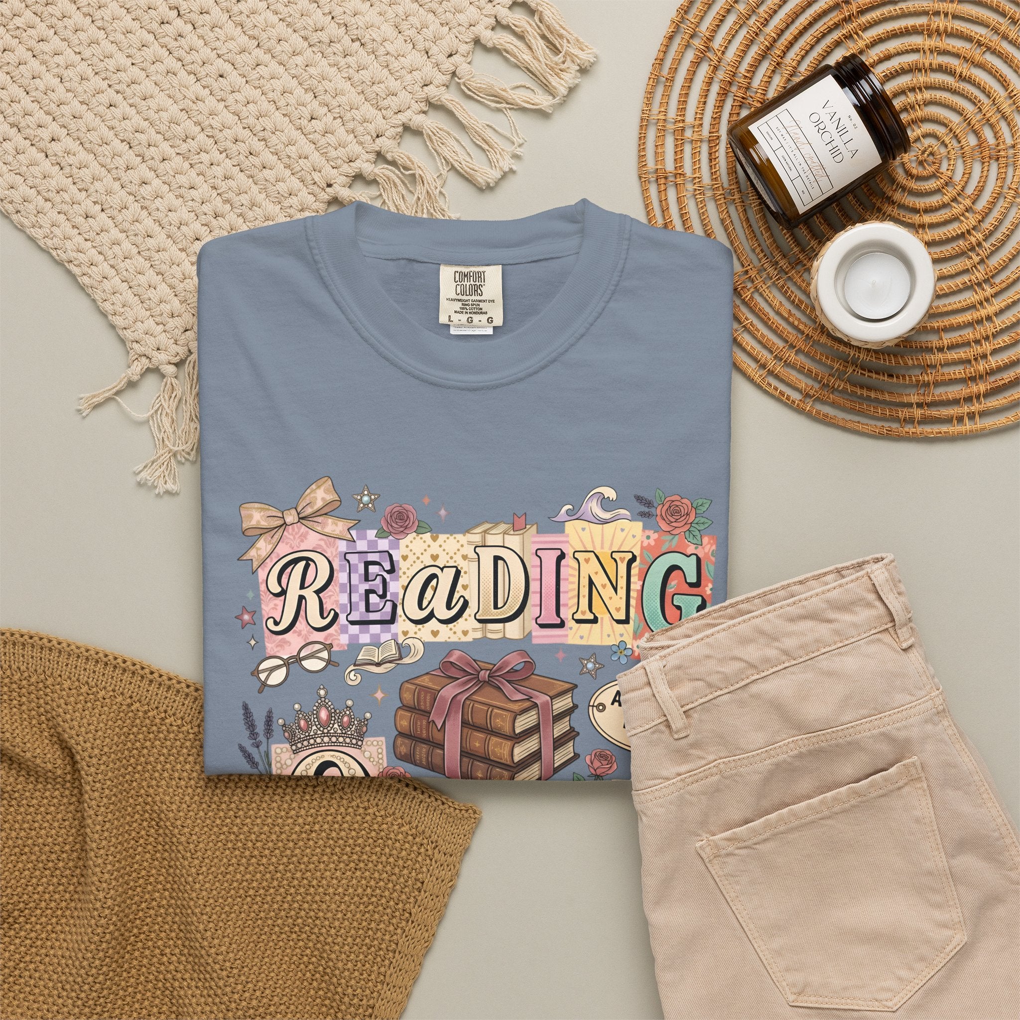 Reading Queen T-Shirt — Vintage Book Lover Tee