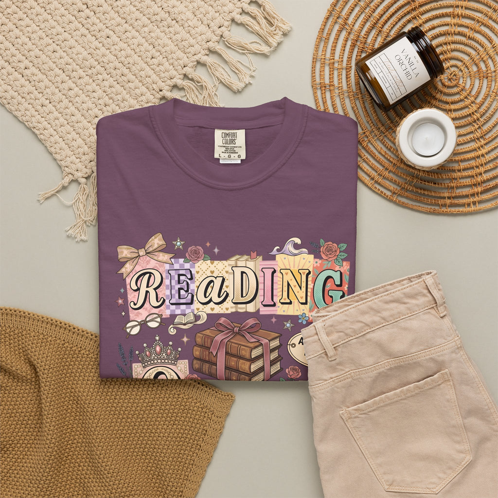 Reading Queen T-Shirt — Vintage Book Lover Tee