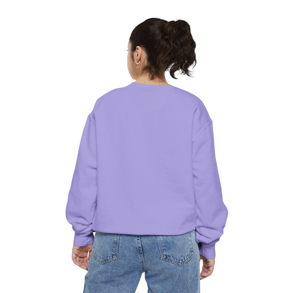 Novel Queen Sweatshirt — Vintage Booklover Literary Graphic Crewneck
