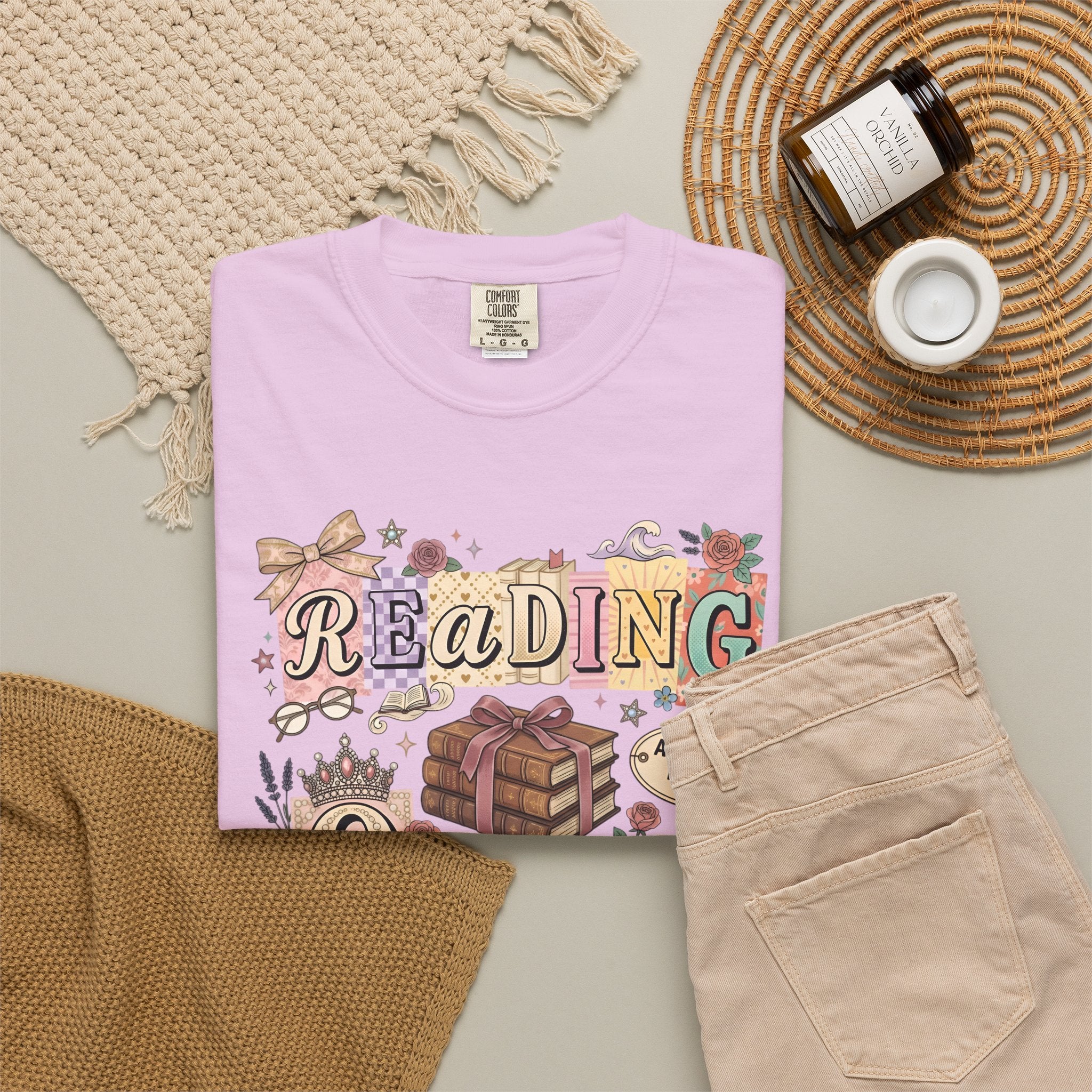 Reading Queen T-Shirt — Vintage Book Lover Tee