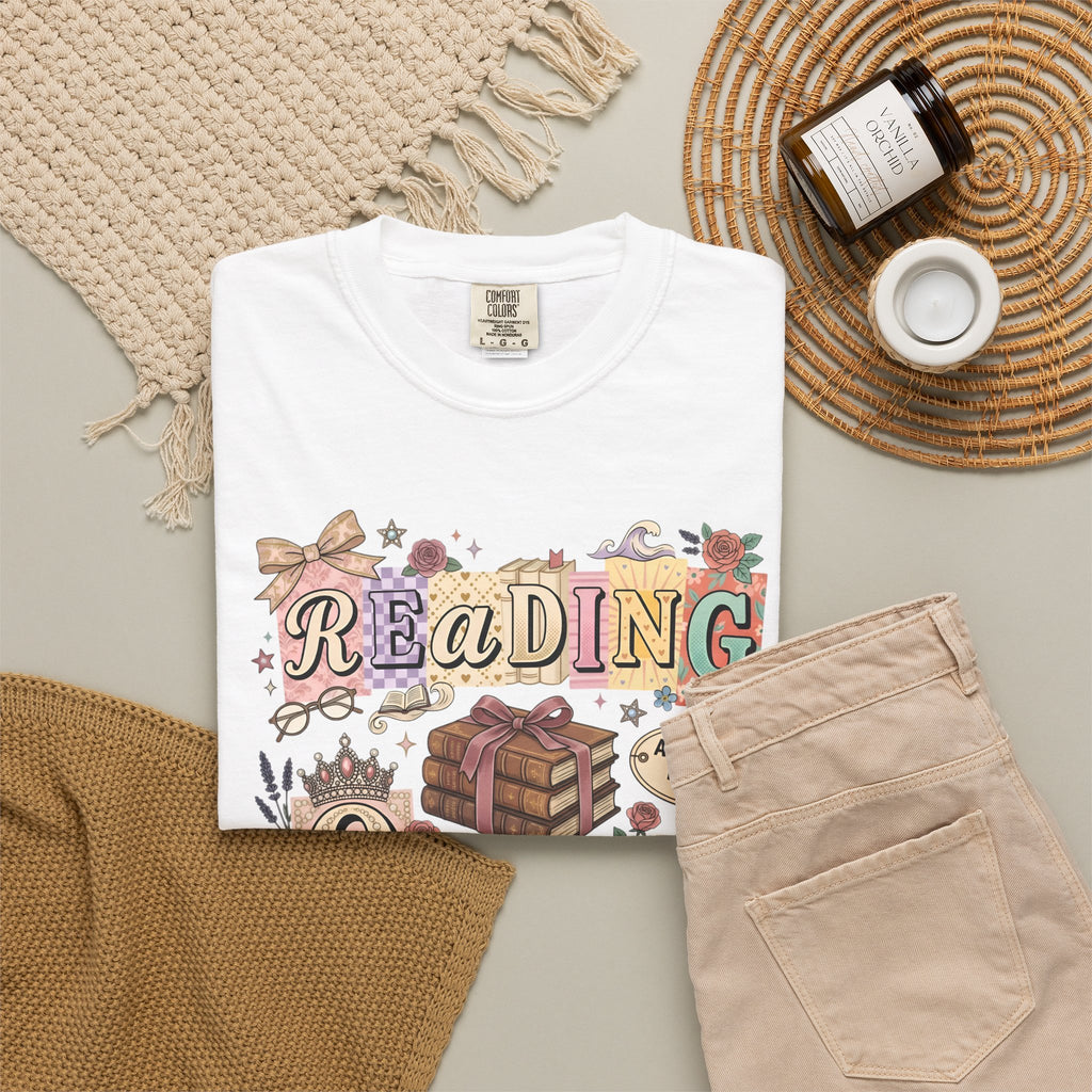 Reading Queen T-Shirt — Vintage Book Lover Tee