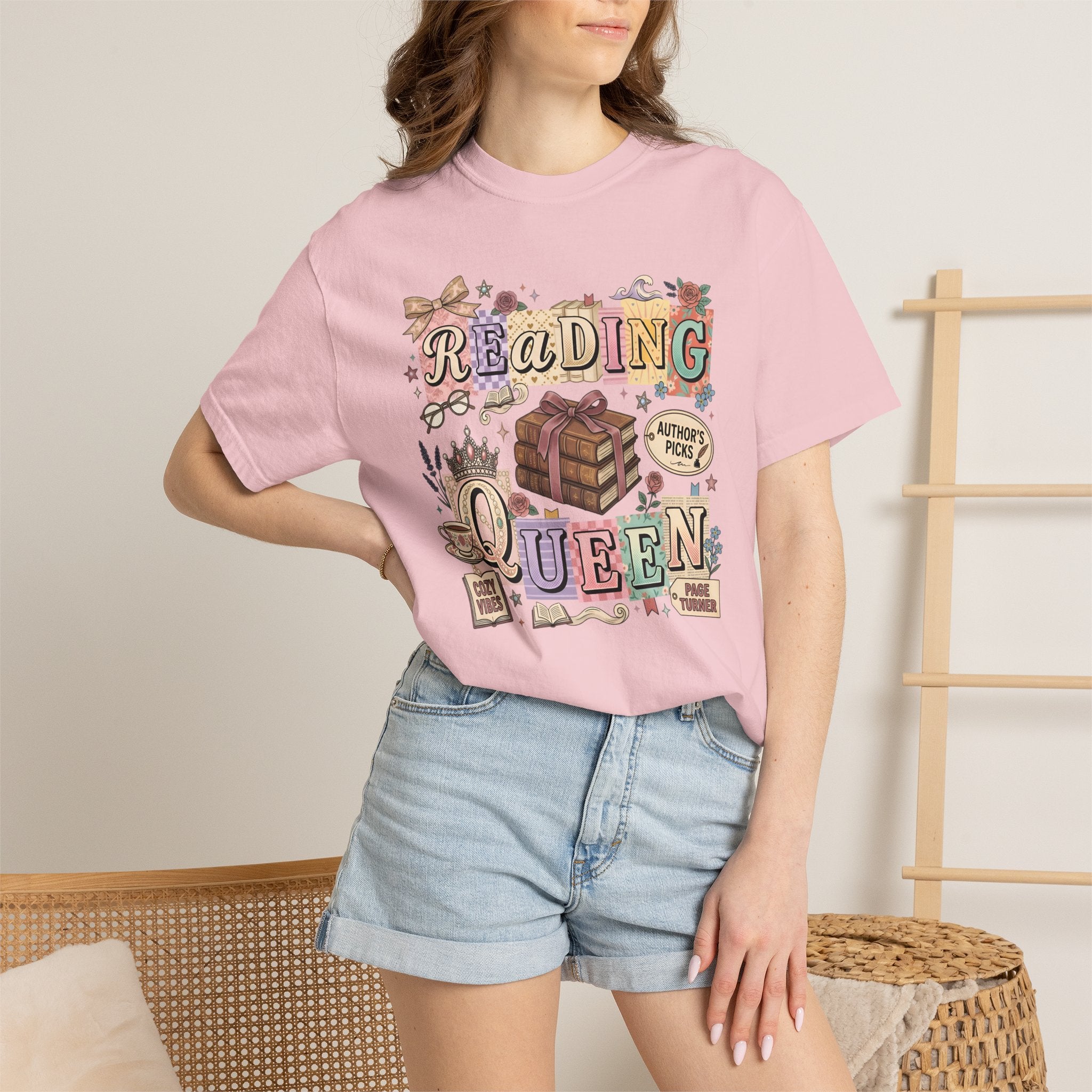 Reading Queen T-Shirt — Vintage Book Lover Tee