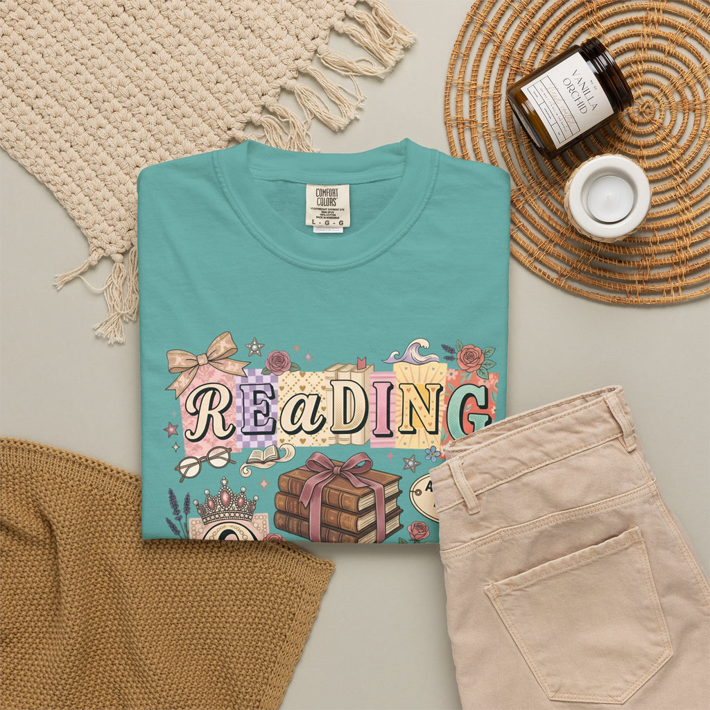 Reading Queen T-Shirt — Vintage Book Lover Tee